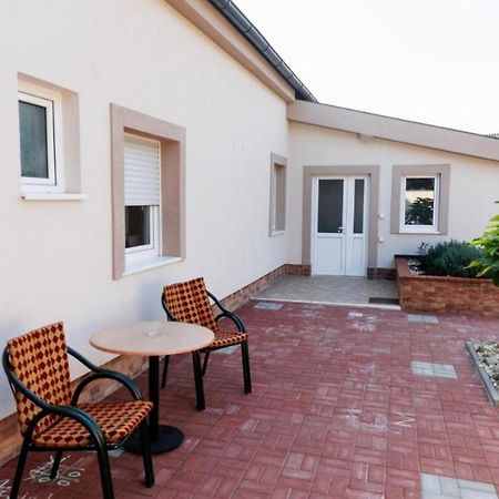 Kollar D Guest House - Prenociste Rooms 수보티차 외부 사진