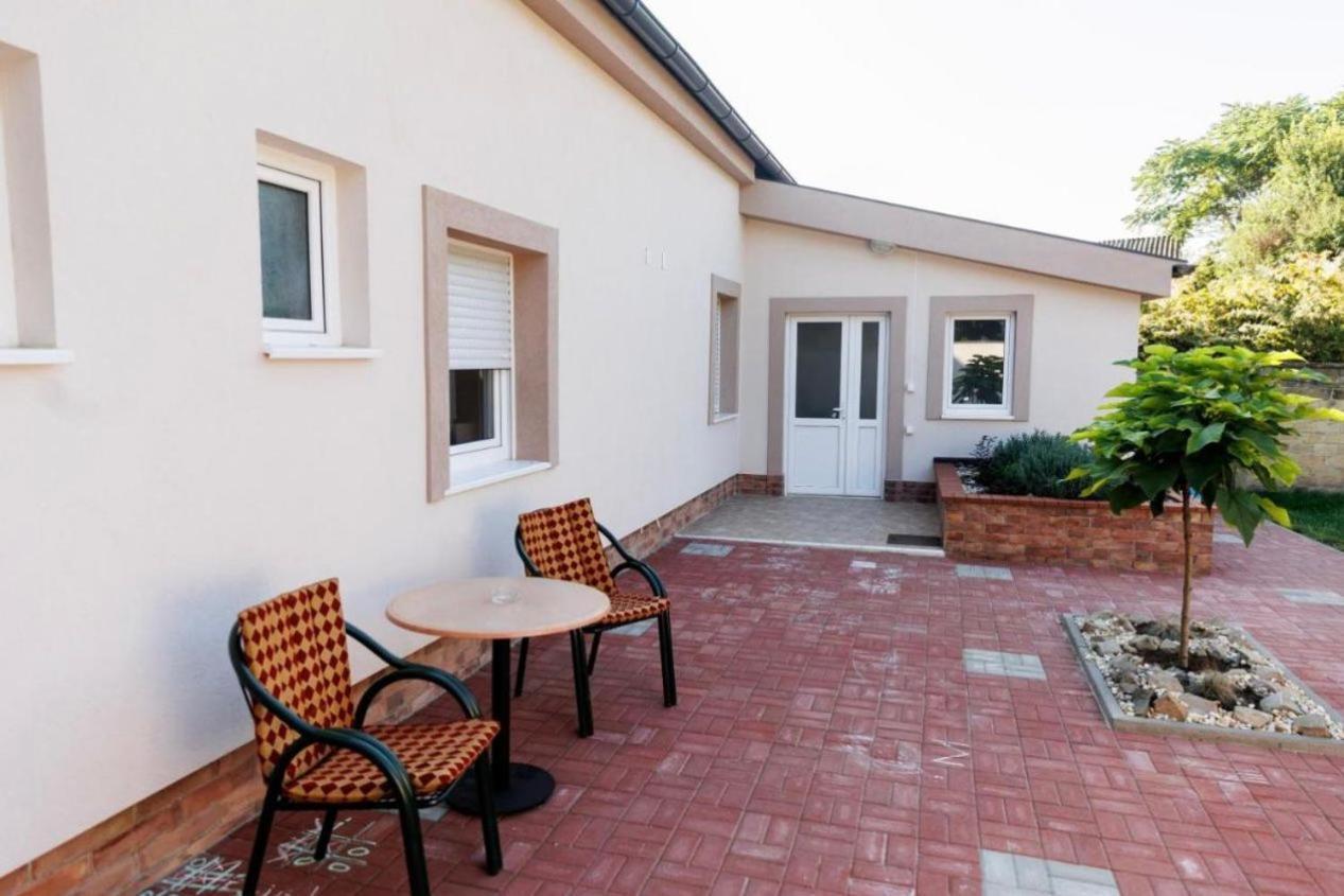Kollar D Guest House - Prenociste Rooms 수보티차 외부 사진