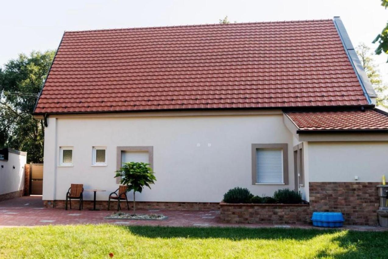 Kollar D Guest House - Prenociste Rooms 수보티차 외부 사진