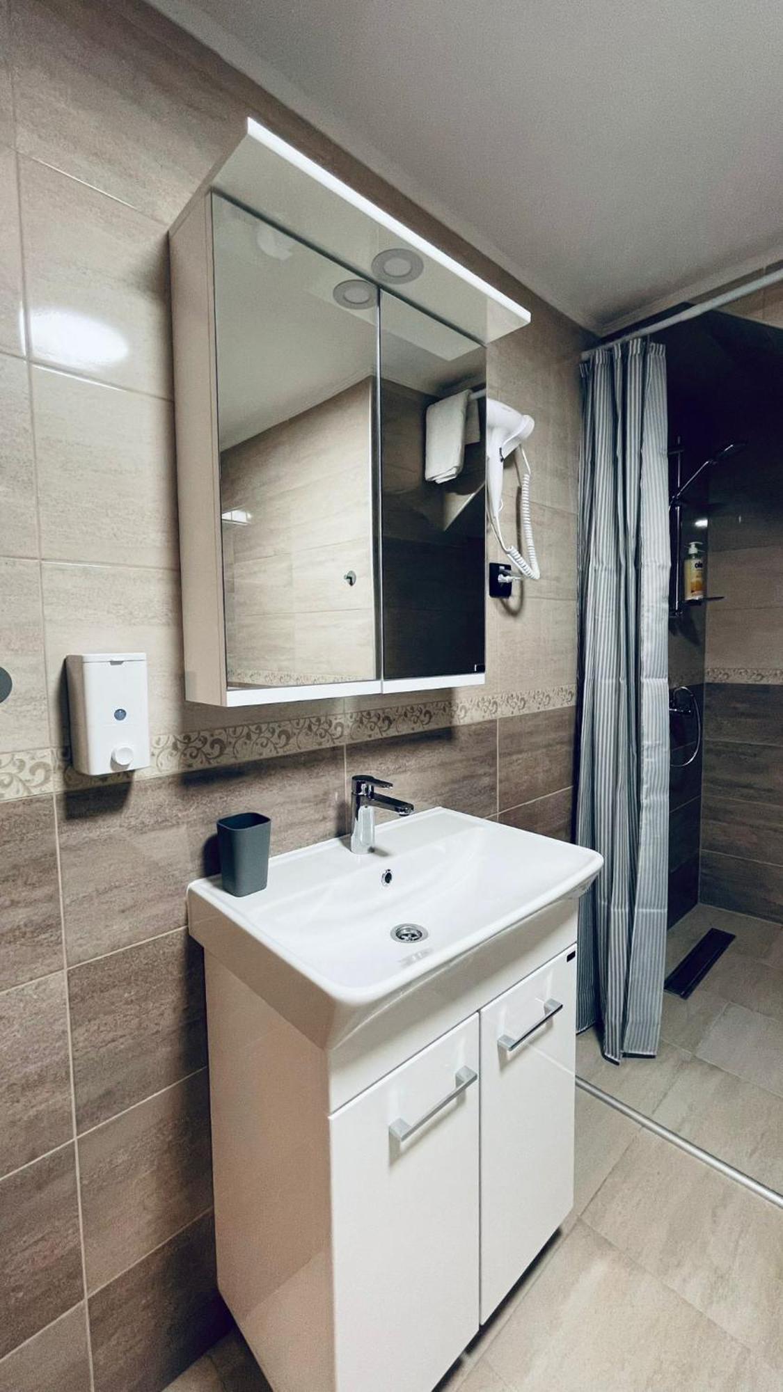 Kollar D Guest House - Prenociste Rooms 수보티차 외부 사진