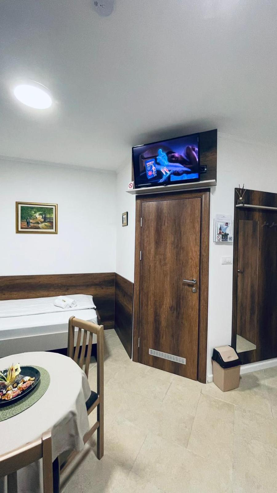 Kollar D Guest House - Prenociste Rooms 수보티차 외부 사진