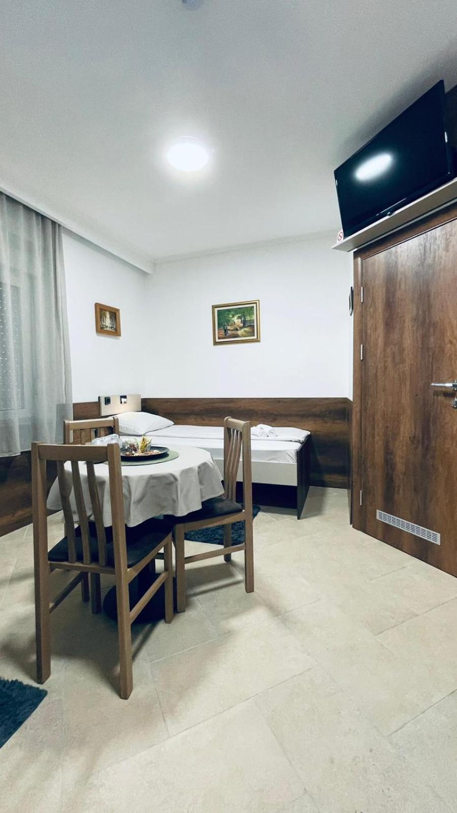 Kollar D Guest House - Prenociste Rooms 수보티차 외부 사진